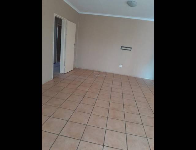 3 BEDROOM PROPERTY TO RENT IN KWAGGASRAND